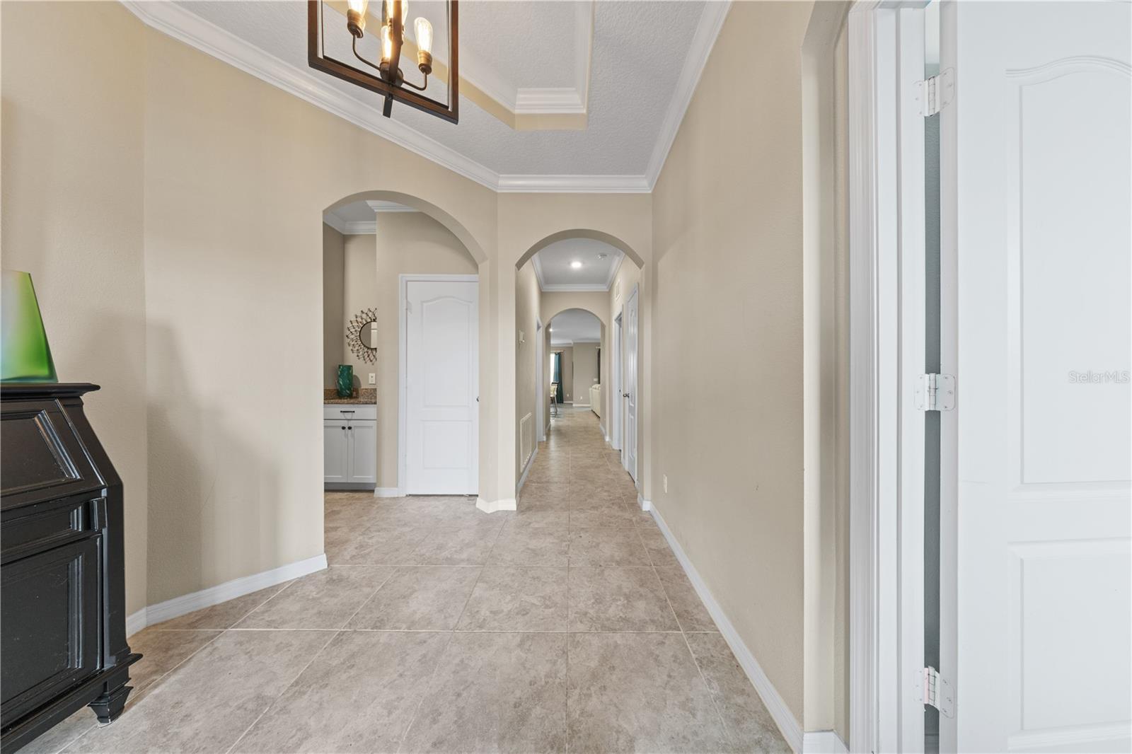 Image 18 of 61 For 2414 Hastings Boulevard