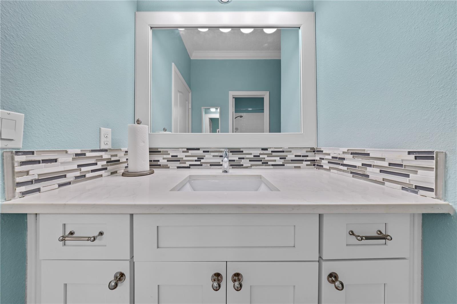 Image 24 of 61 For 2414 Hastings Boulevard