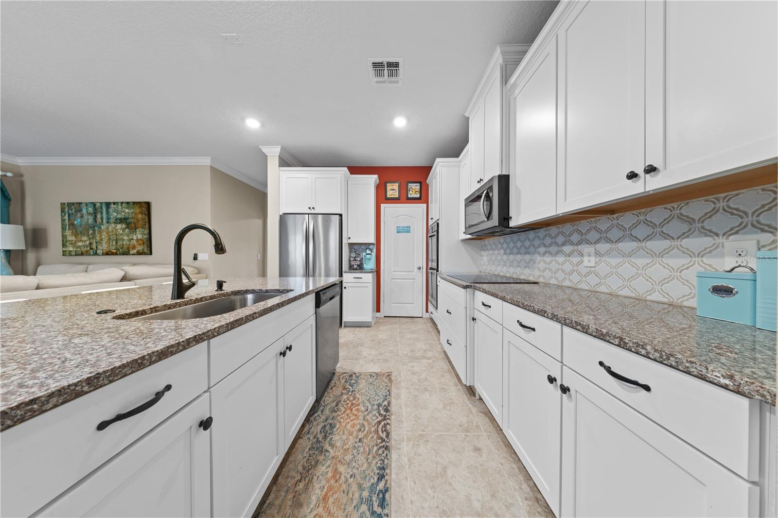 Image 32 of 61 For 2414 Hastings Boulevard