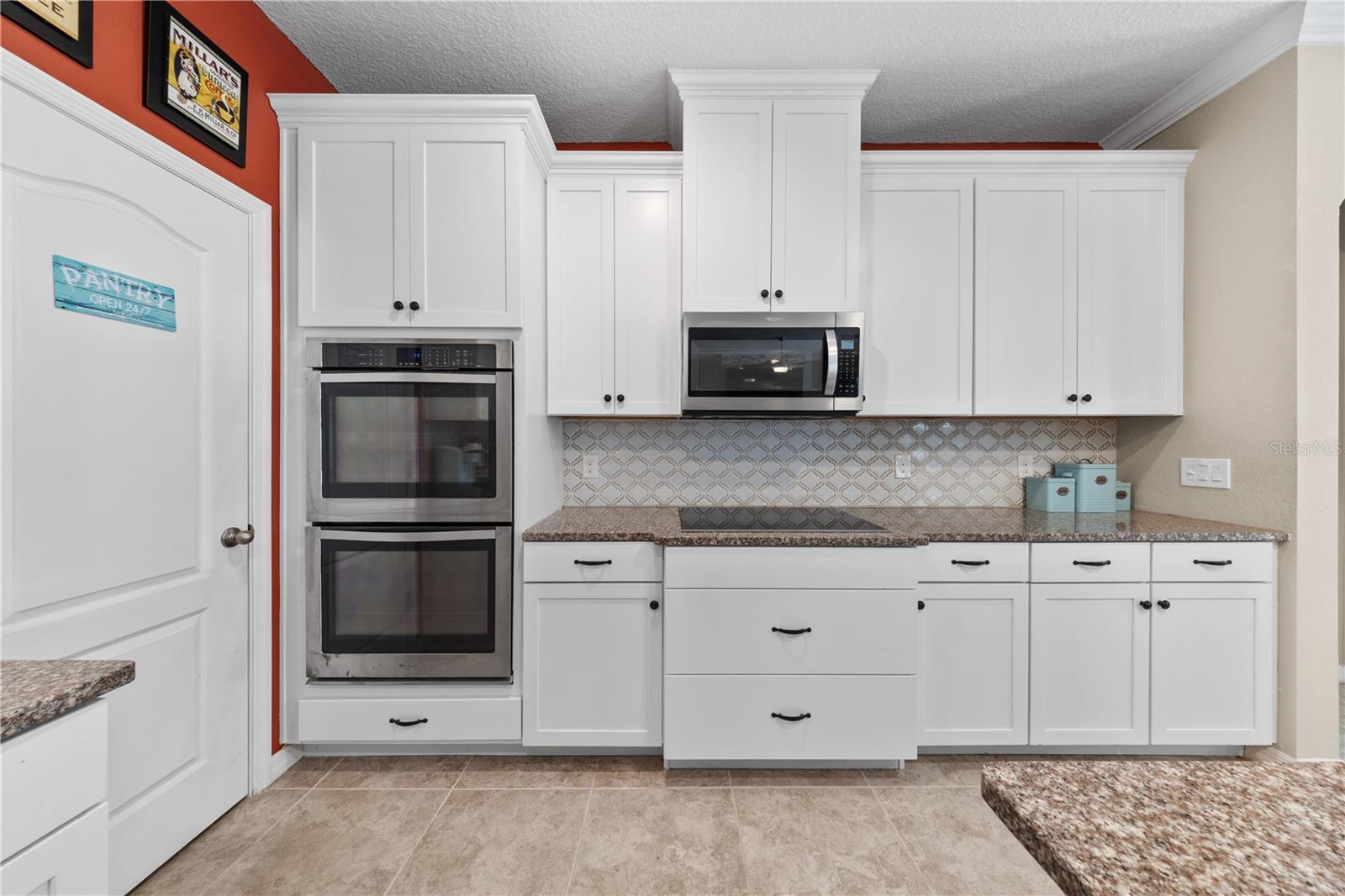 Image 33 of 61 For 2414 Hastings Boulevard