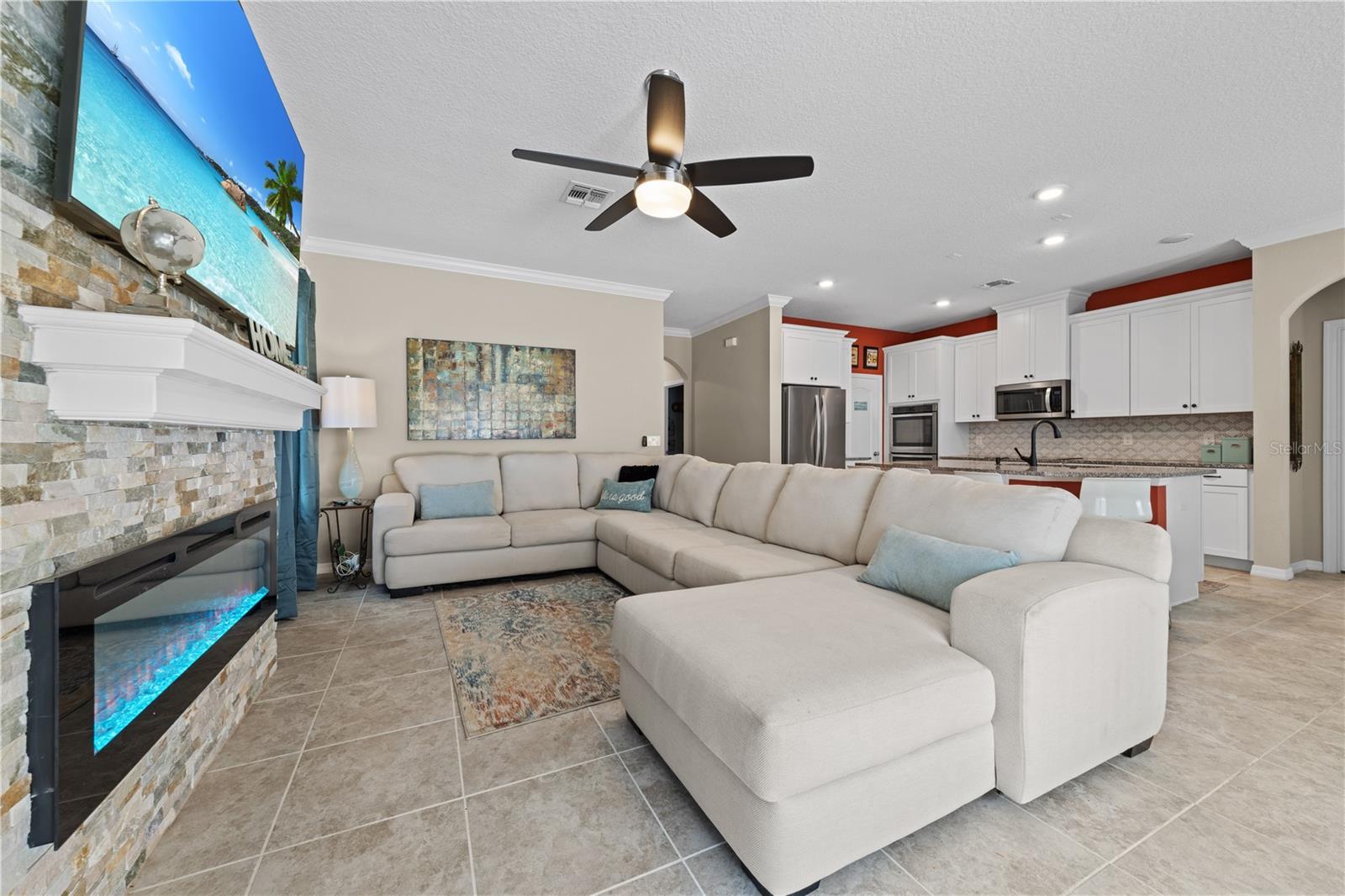 Image 36 of 61 For 2414 Hastings Boulevard