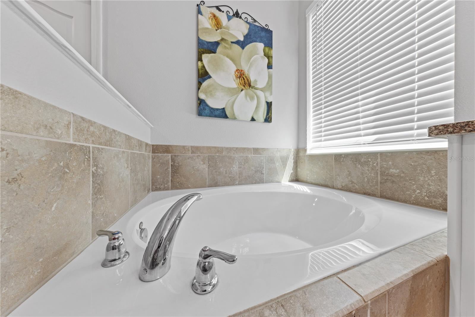 Image 42 of 61 For 2414 Hastings Boulevard