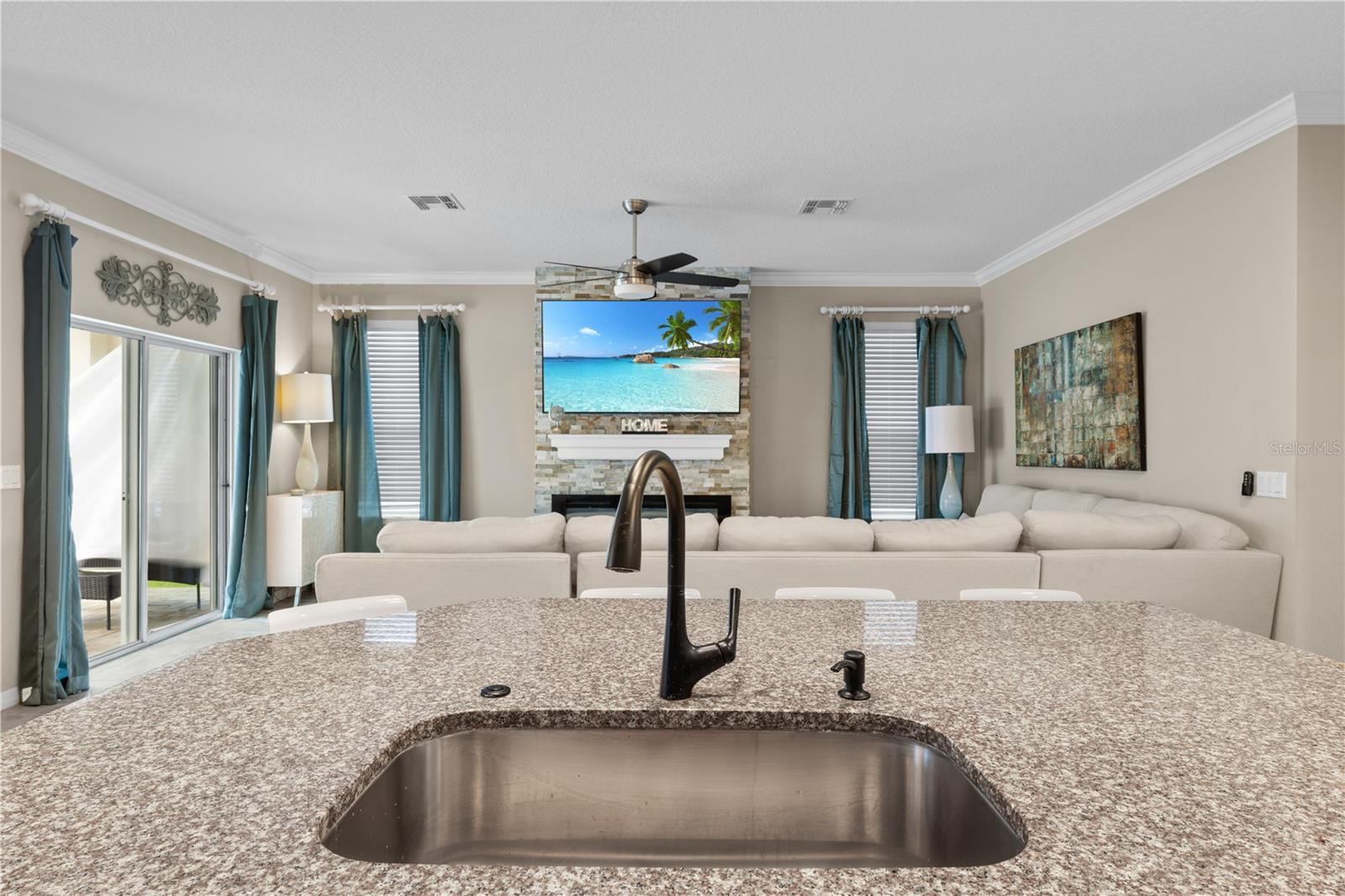 Image 9 of 61 For 2414 Hastings Boulevard