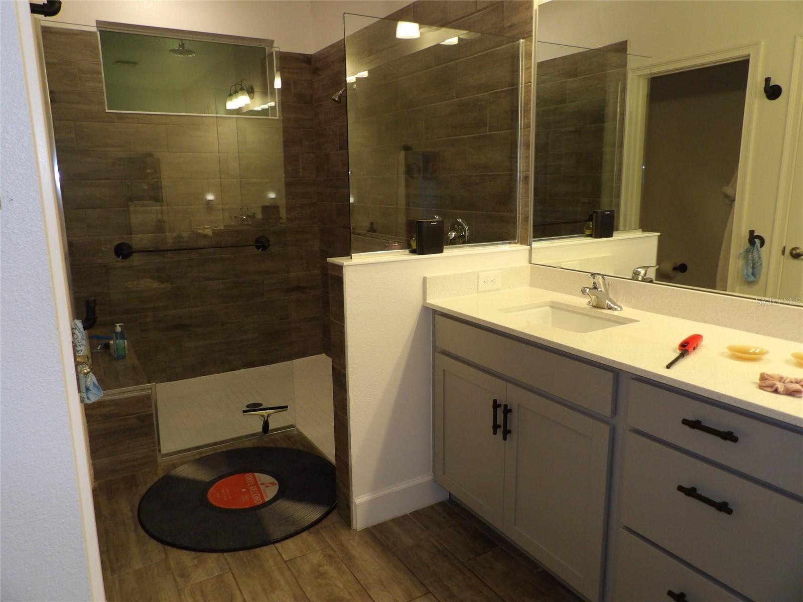 Image 11 of 30 For 17896 Passionflower Circle