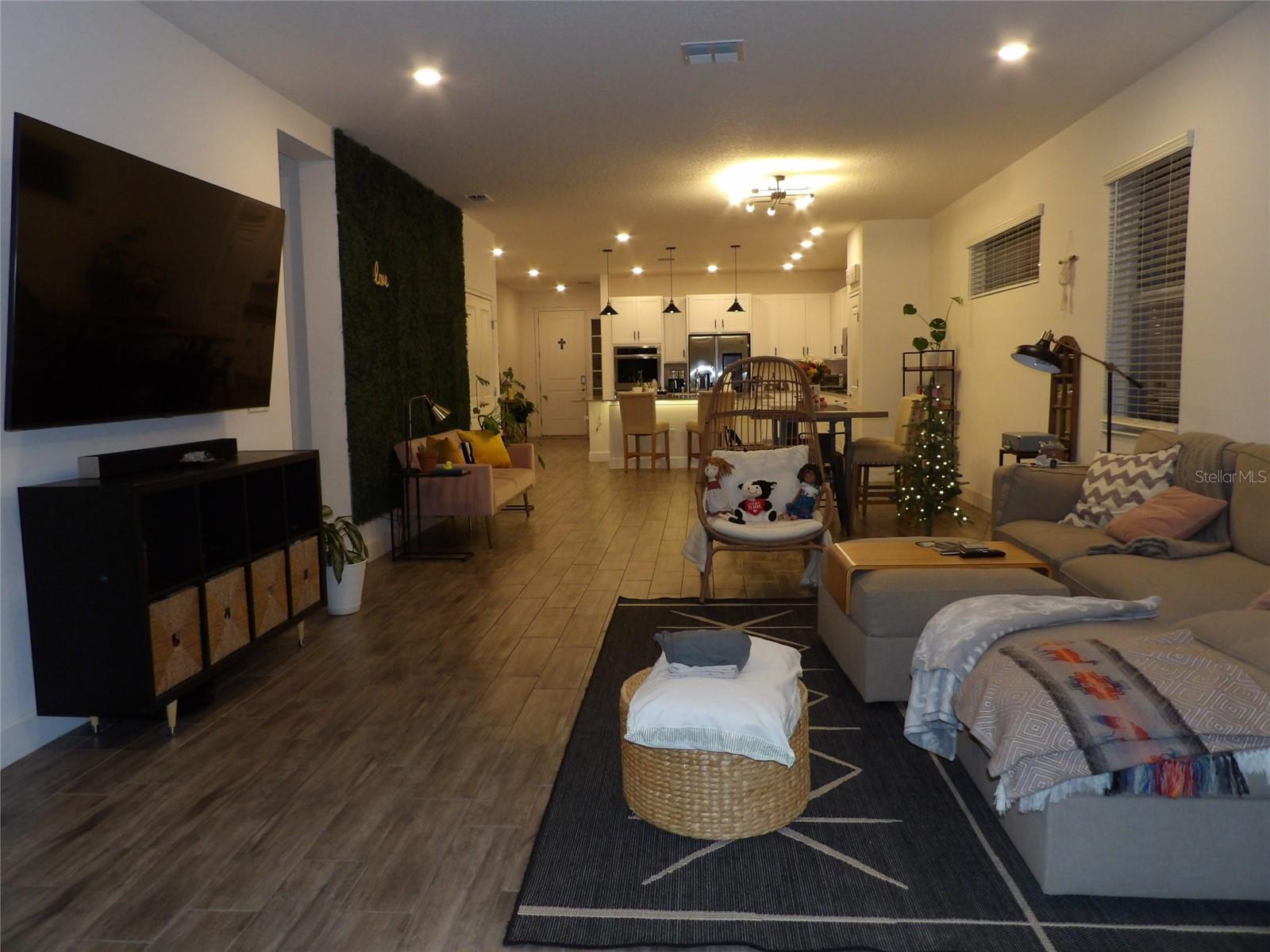 Image 15 of 30 For 17896 Passionflower Circle