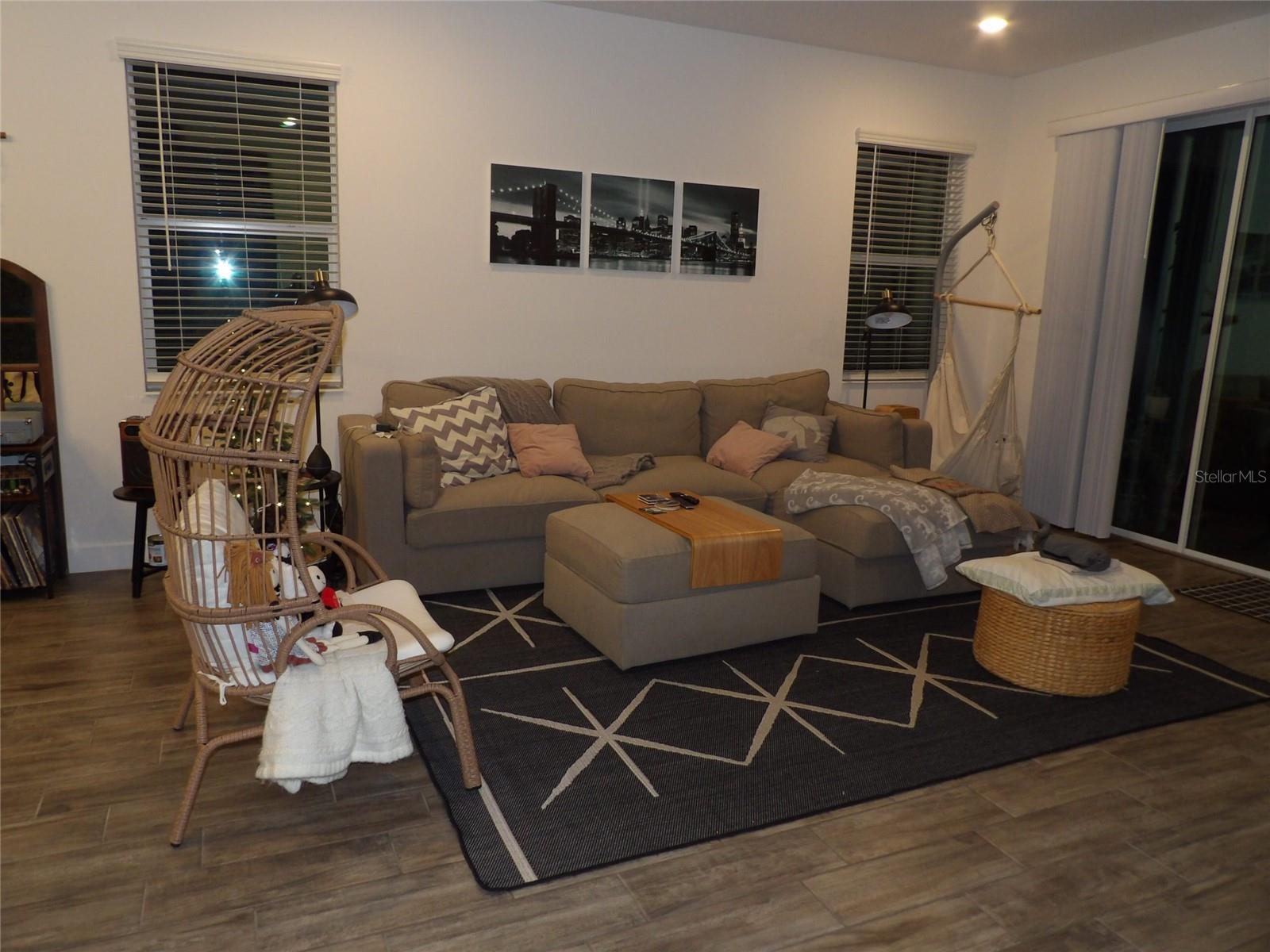 Image 16 of 30 For 17896 Passionflower Circle