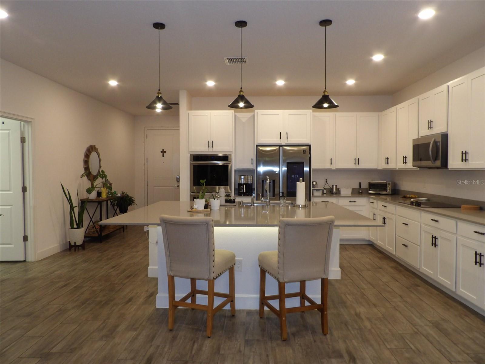 Image 18 of 30 For 17896 Passionflower Circle