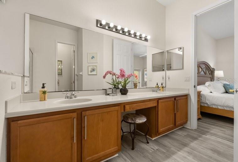 Image 18 of 39 For 7908 Emperors Orchid Court