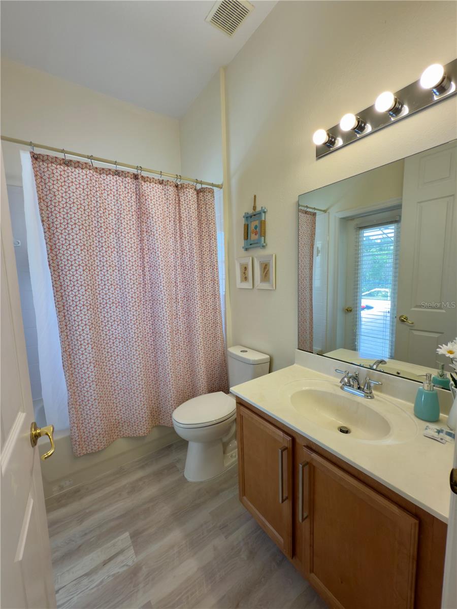 Image 26 of 39 For 7908 Emperors Orchid Court