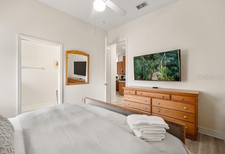 Image 32 of 39 For 7908 Emperors Orchid Court