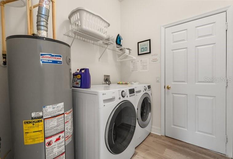 Image 35 of 39 For 7908 Emperors Orchid Court