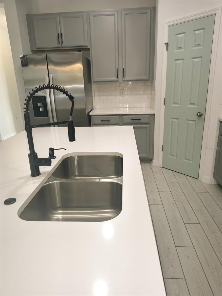 Image 9 of 16 For 3031 Sanderling Street