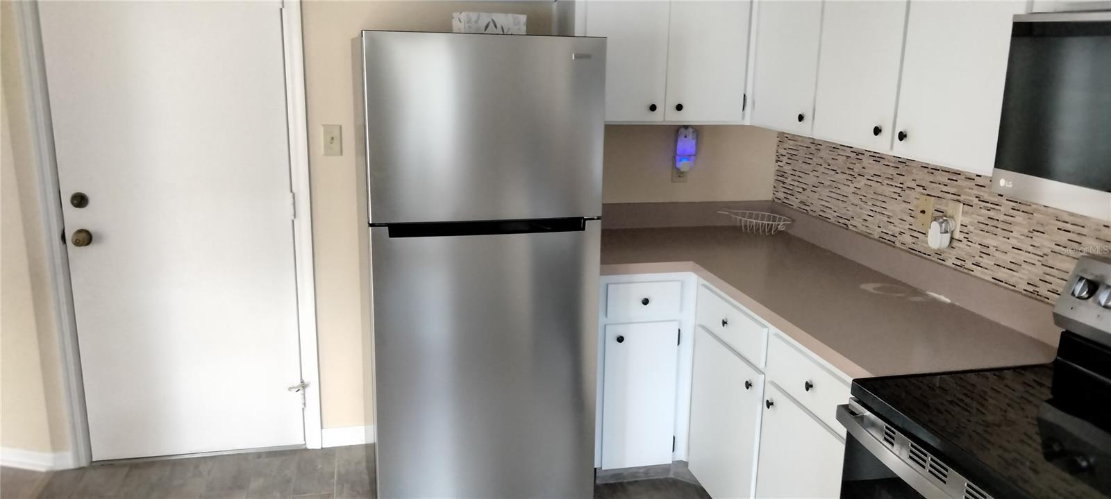 Image 17 of 31 For 1812 Atrium Drive