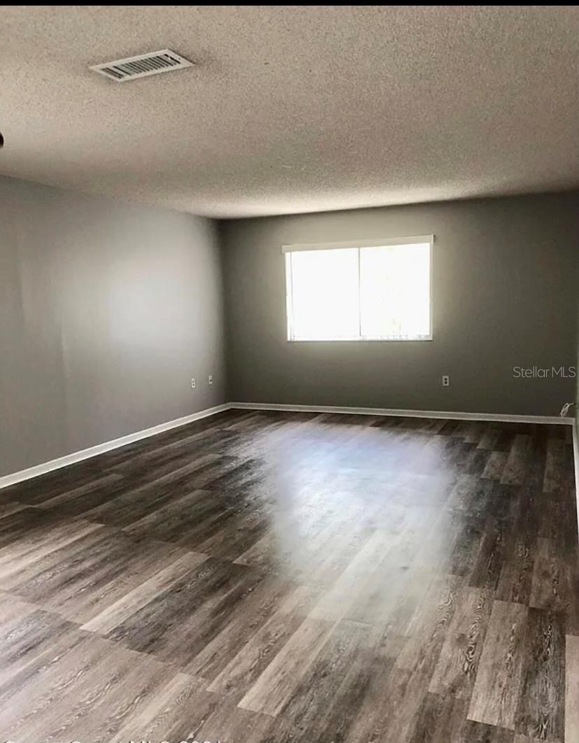 Image 3 of 10 For 2191 Columbia Boulevard 3