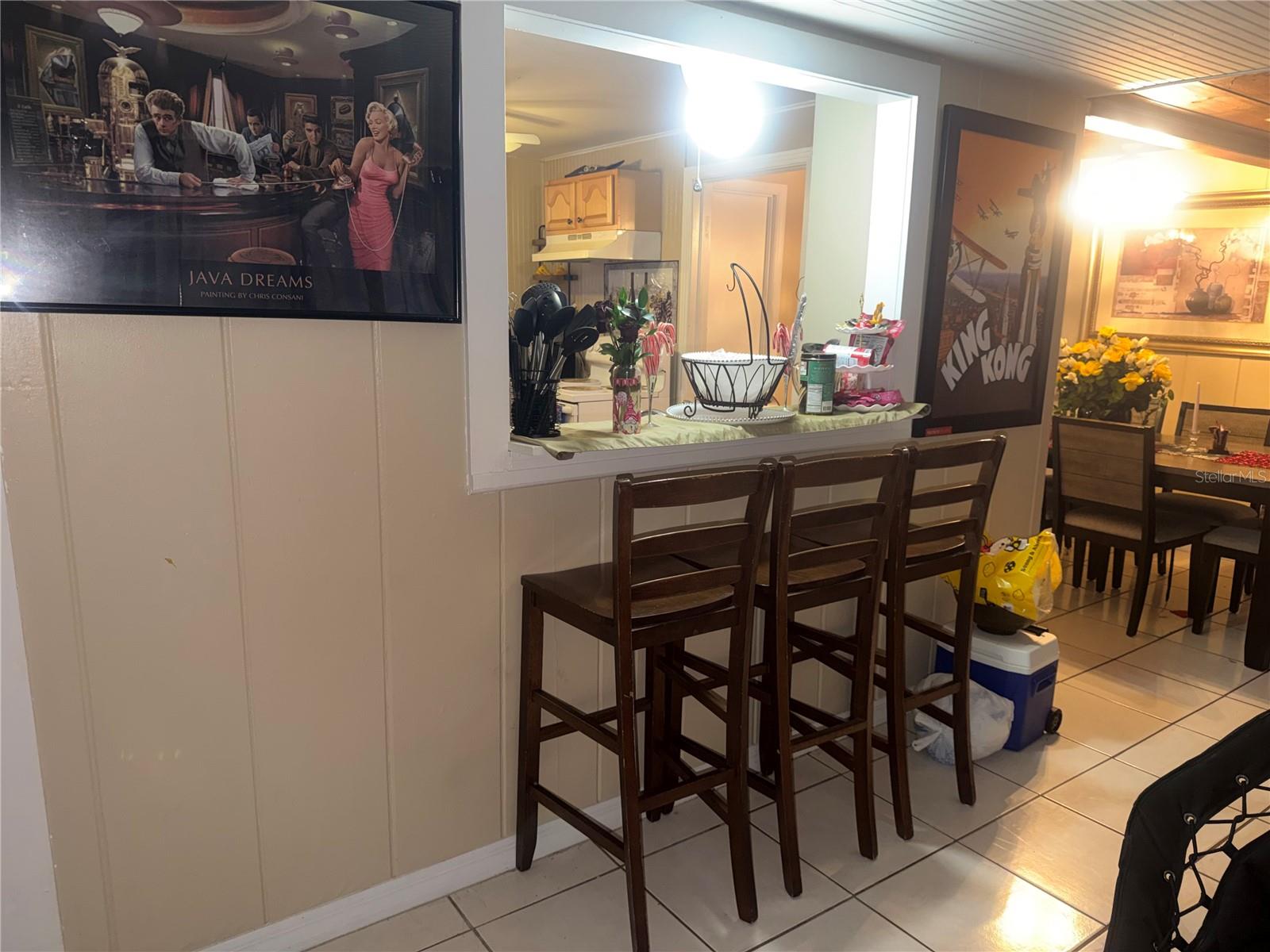 Image 11 of 44 For 815 Bay Street