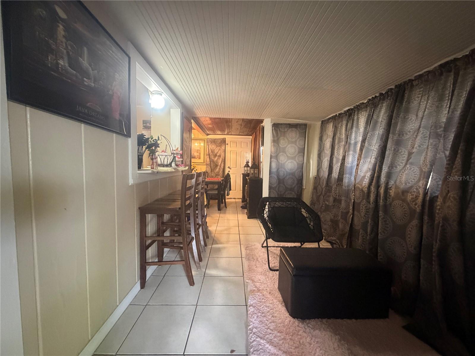 Image 13 of 44 For 815 Bay Street