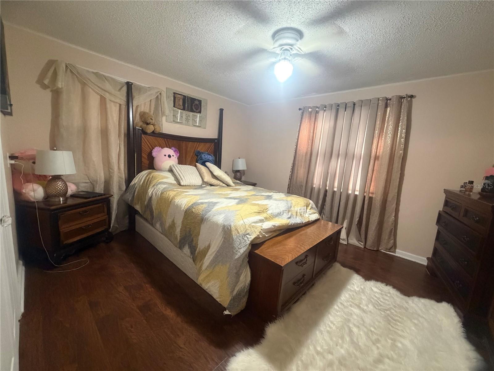 Image 14 of 44 For 815 Bay Street