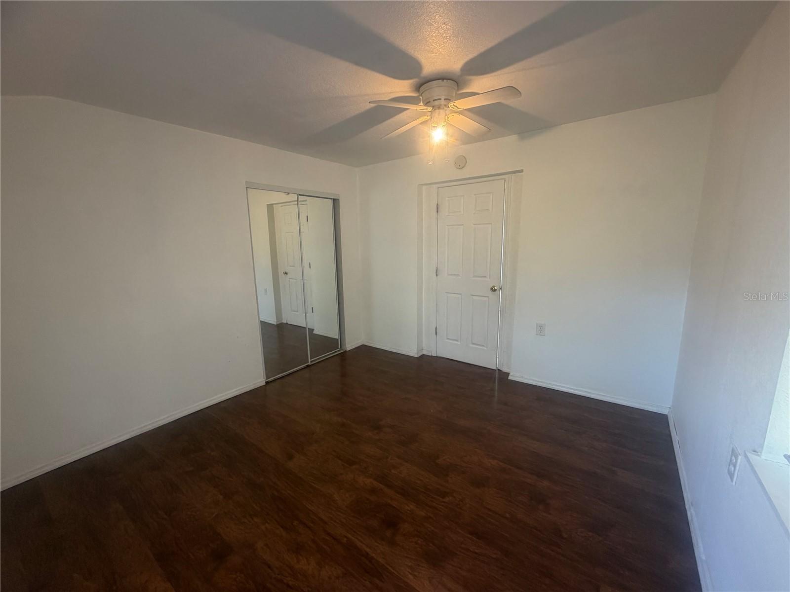 Image 30 of 44 For 815 Bay Street