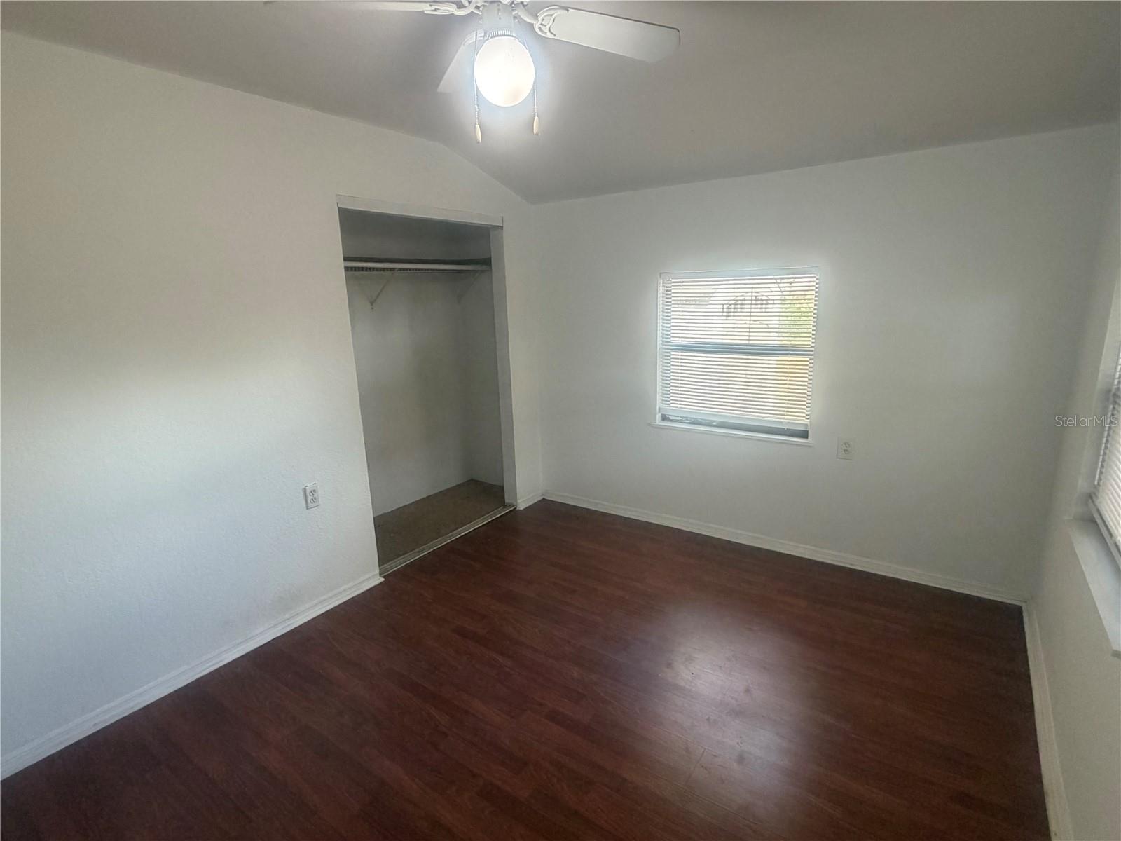 Image 31 of 44 For 815 Bay Street