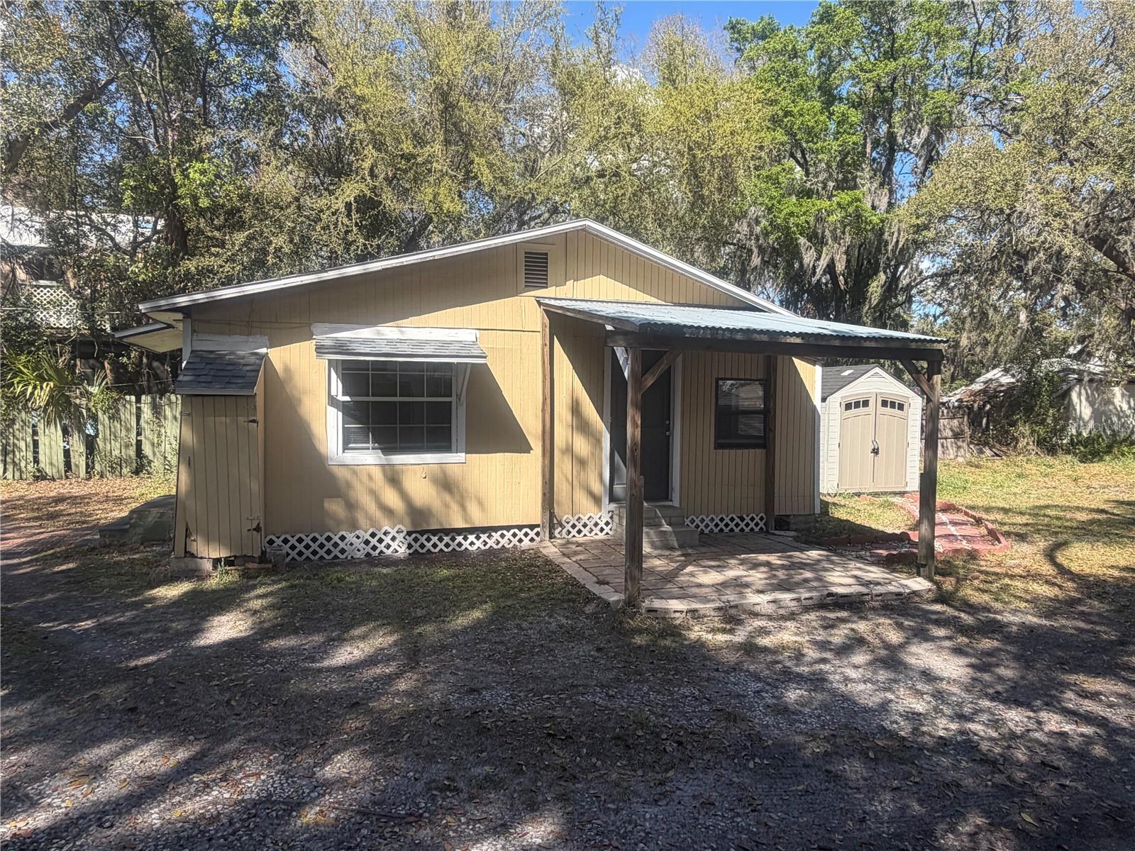 Image 33 of 44 For 815 Bay Street