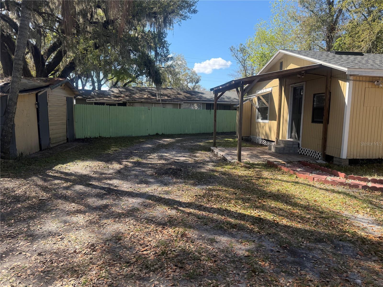 Image 37 of 44 For 815 Bay Street