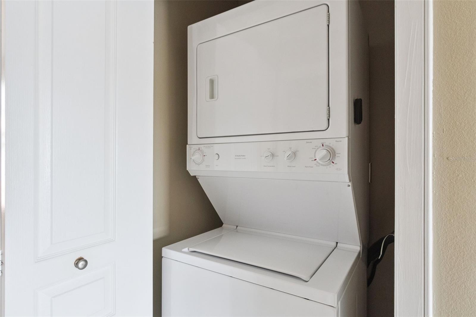 Image 14 of 31 For 606 Market Street 240