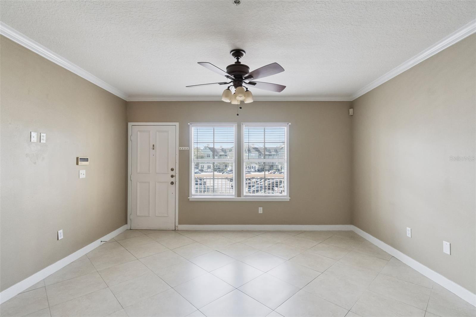 Image 5 of 31 For 606 Market Street 240