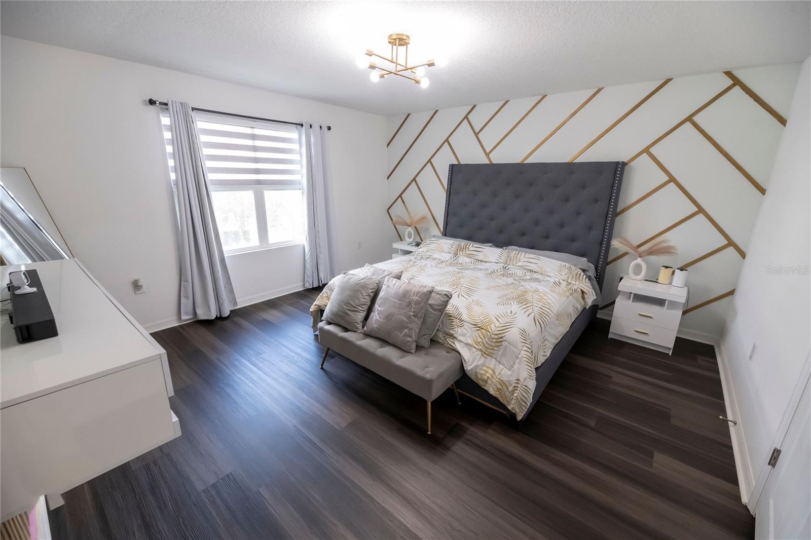 Image 26 of 41 For 844 Grandin Street