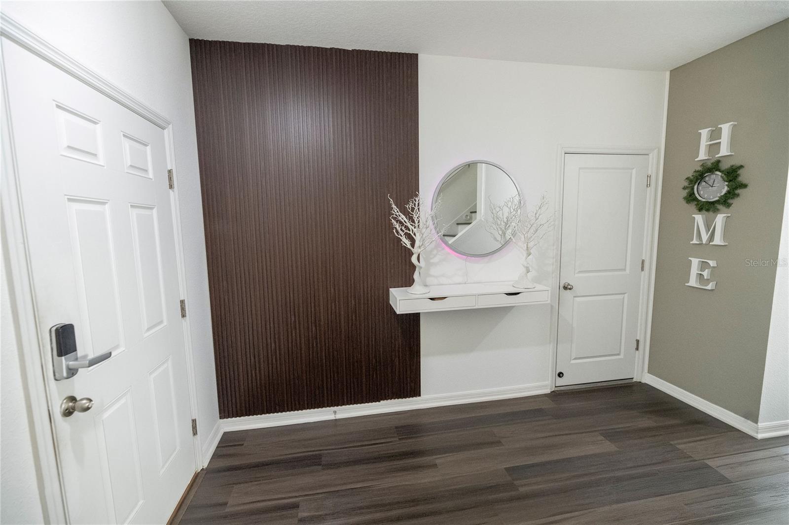 Image 9 of 41 For 844 Grandin Street