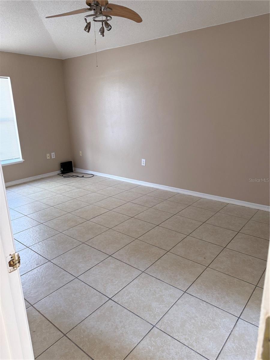 Image 3 of 8 For 865 Adour Drive