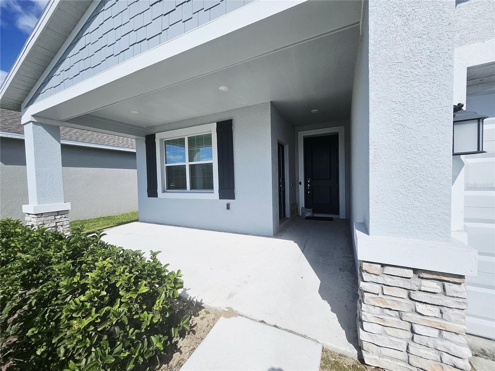 Image 2 of 29 For 652 Daring Dr