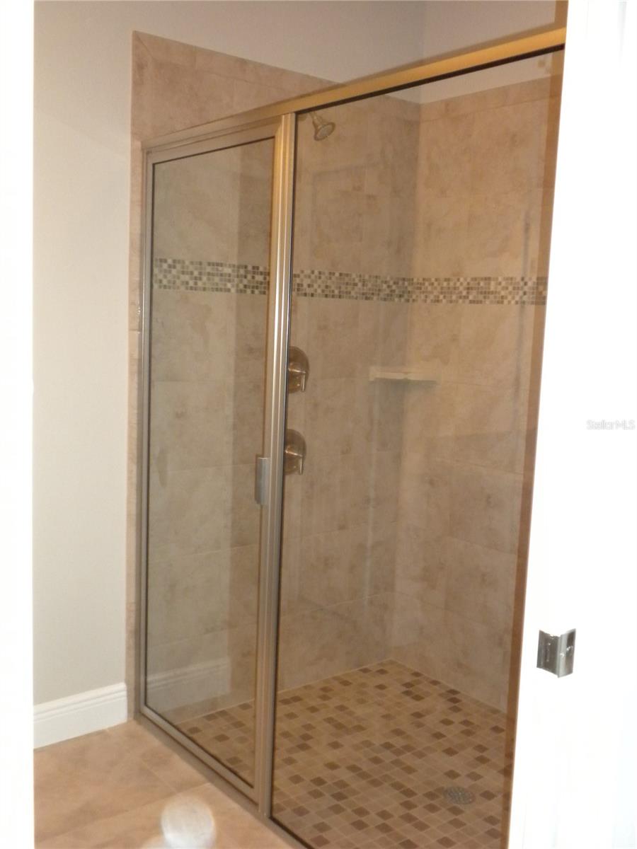 Image 13 of 16 For 8420 Magnificent Lane