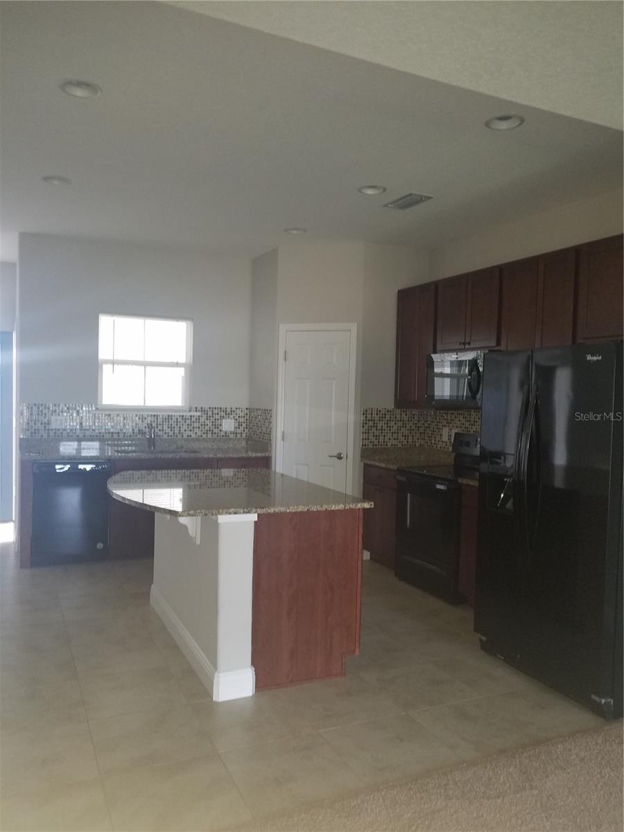 Image 5 of 16 For 8420 Magnificent Lane