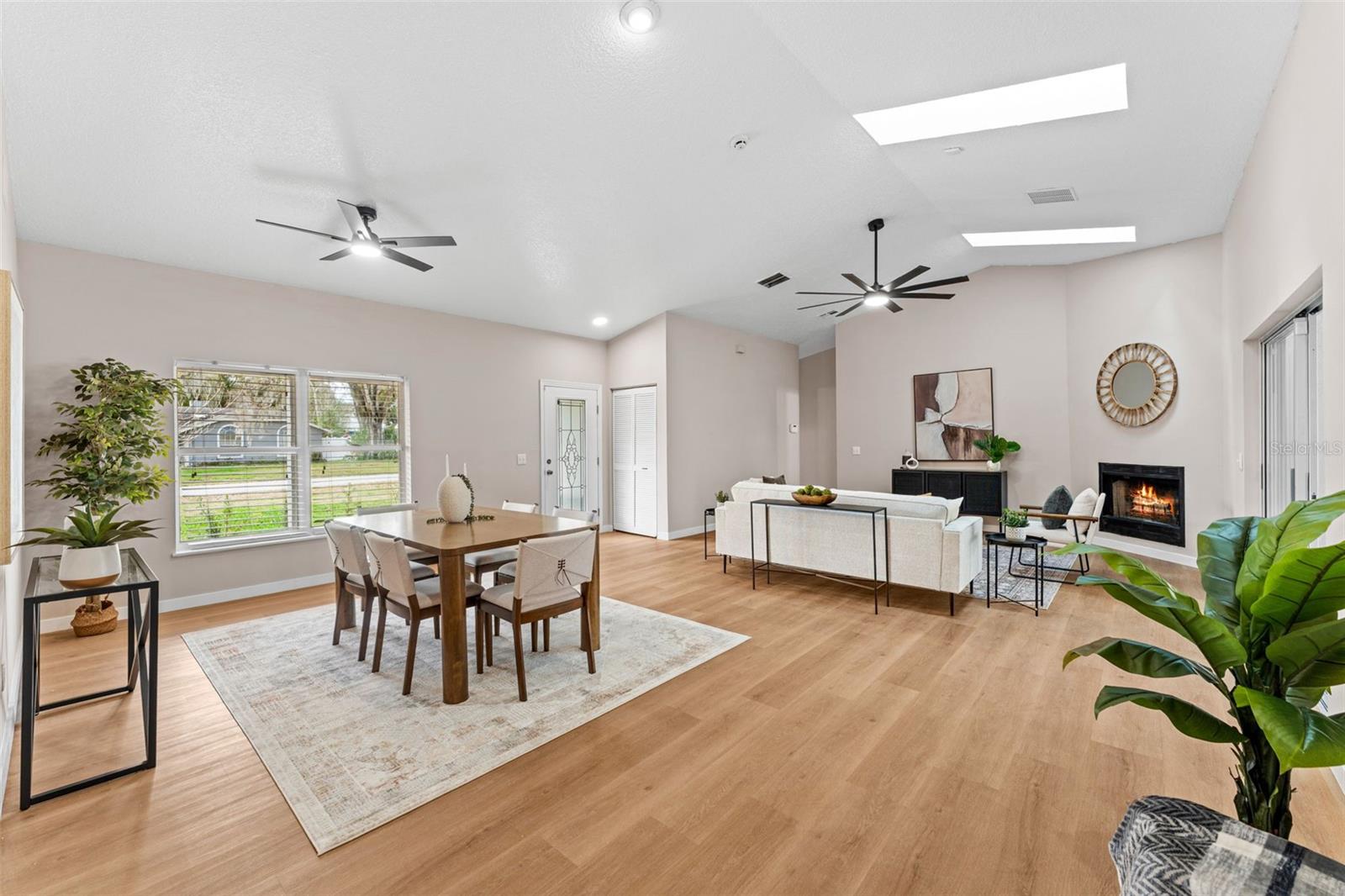 Image 12 of 55 For 5521 Oak Street