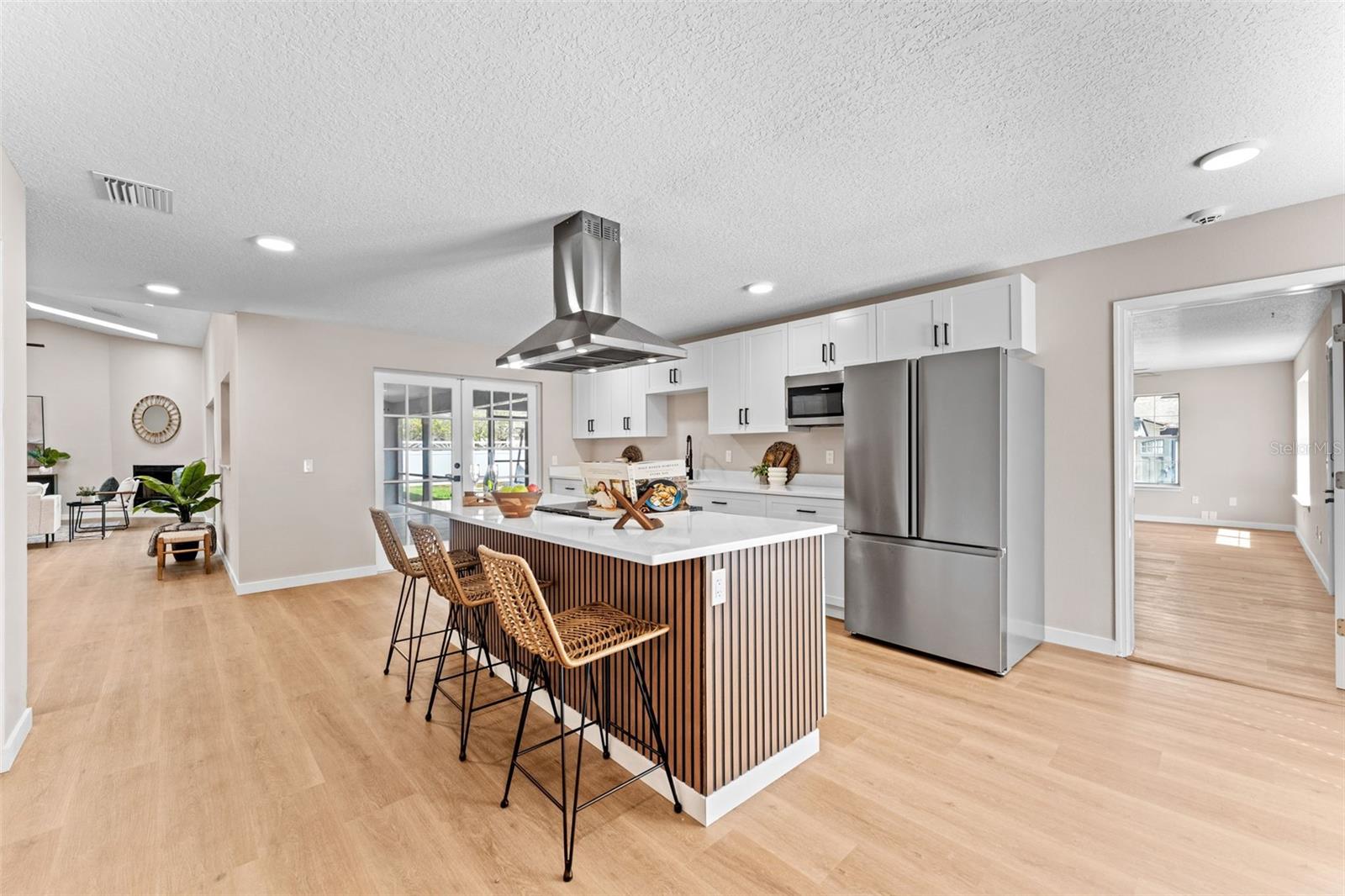 Image 15 of 55 For 5521 Oak Street