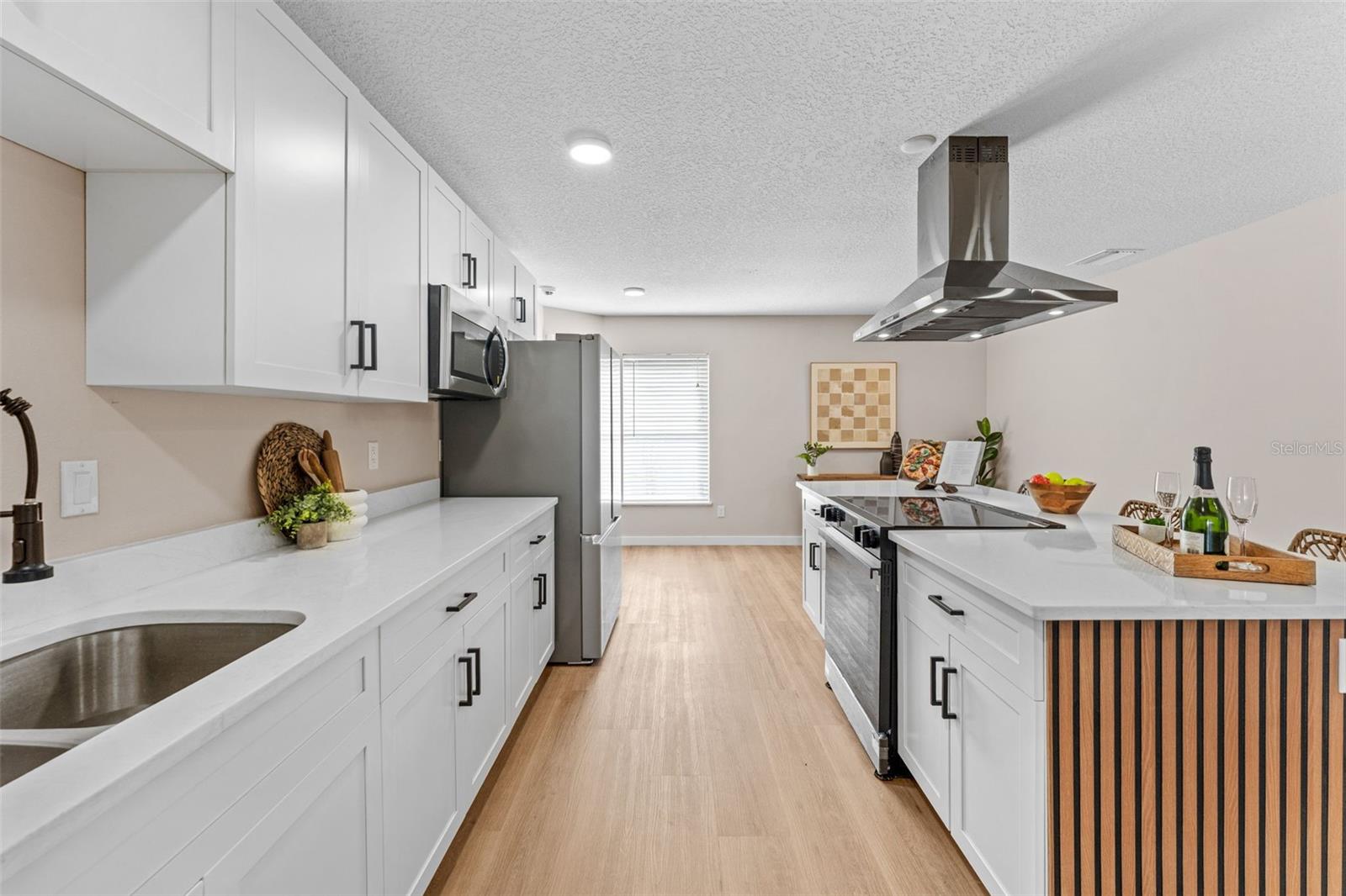 Image 17 of 55 For 5521 Oak Street