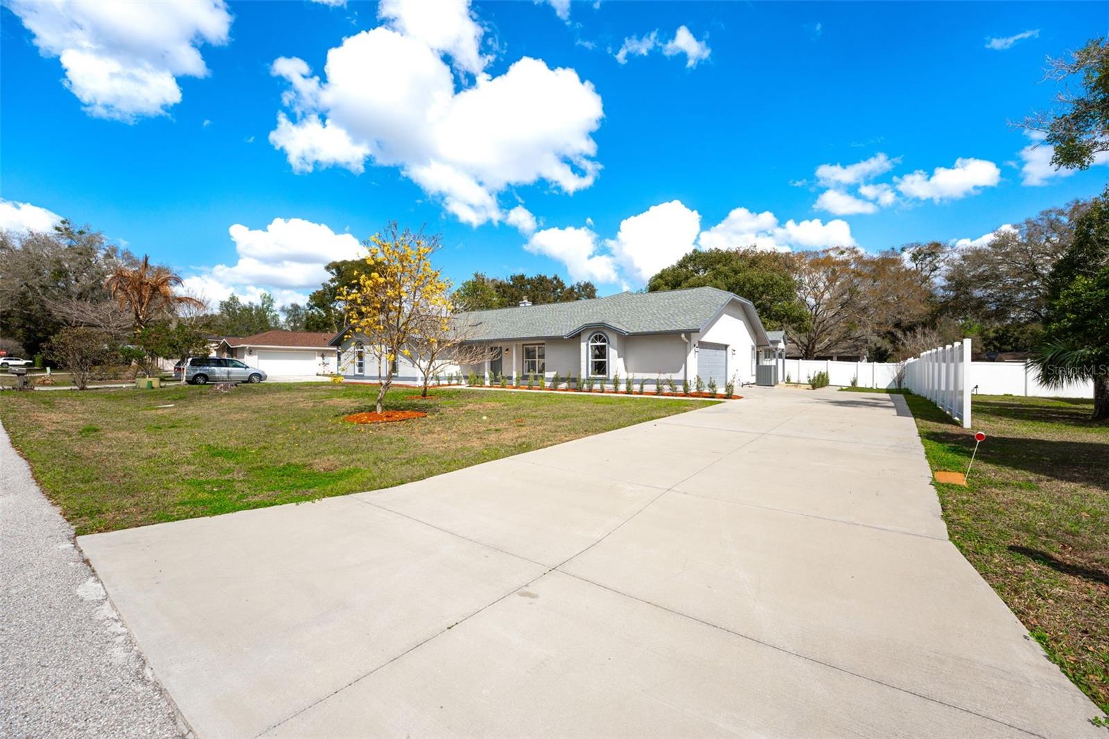 Image 2 of 55 For 5521 Oak Street