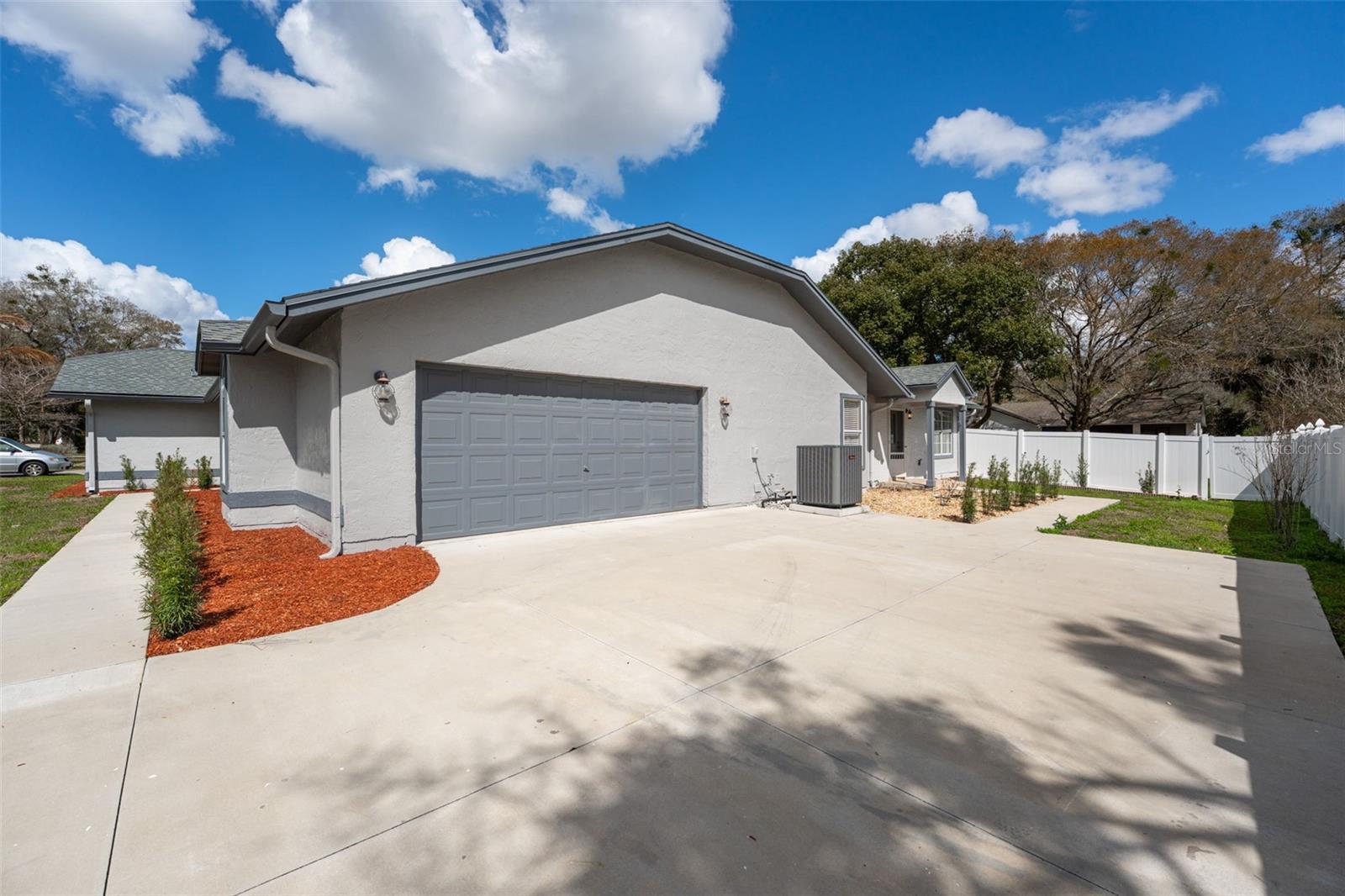 Image 29 of 55 For 5521 Oak Street