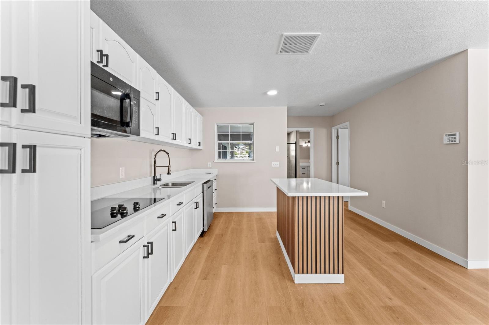 Image 38 of 55 For 5521 Oak Street