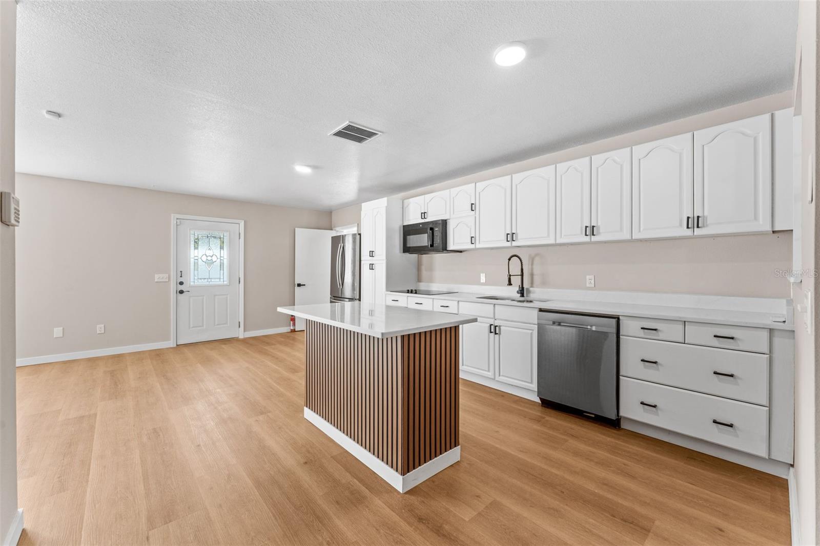 Image 39 of 55 For 5521 Oak Street