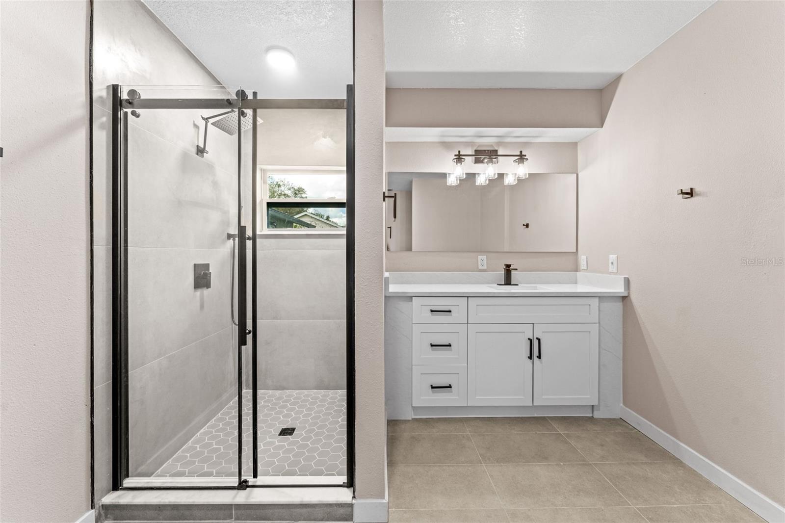 Image 43 of 55 For 5521 Oak Street