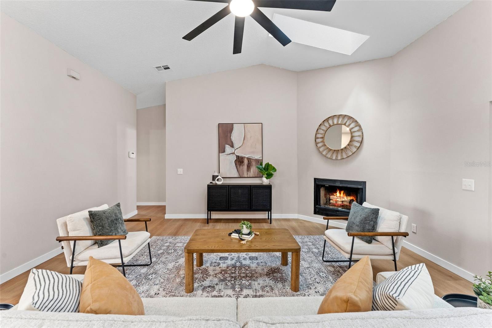 Image 8 of 55 For 5521 Oak Street