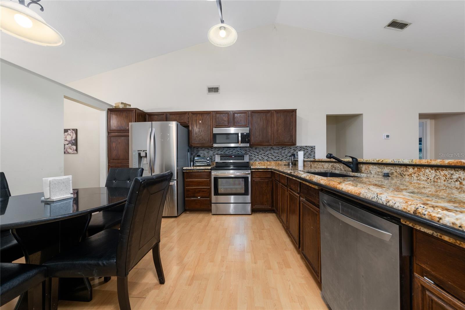 Image 11 of 42 For 12017 Fambridge