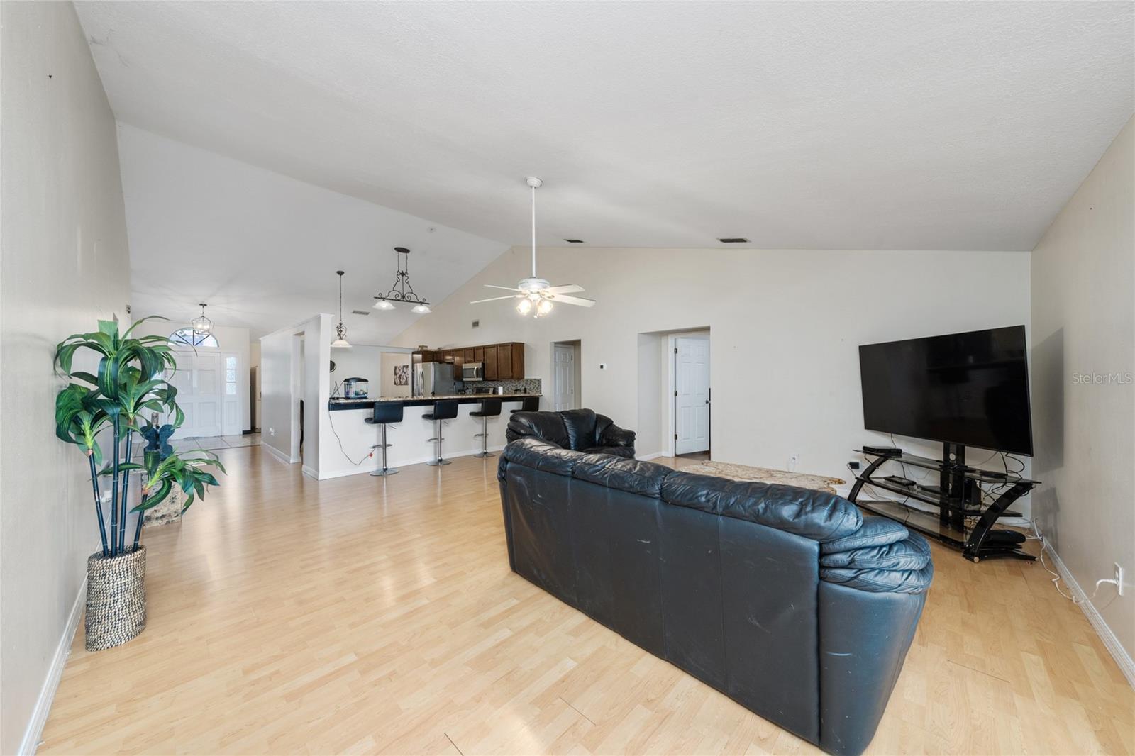 Image 16 of 42 For 12017 Fambridge