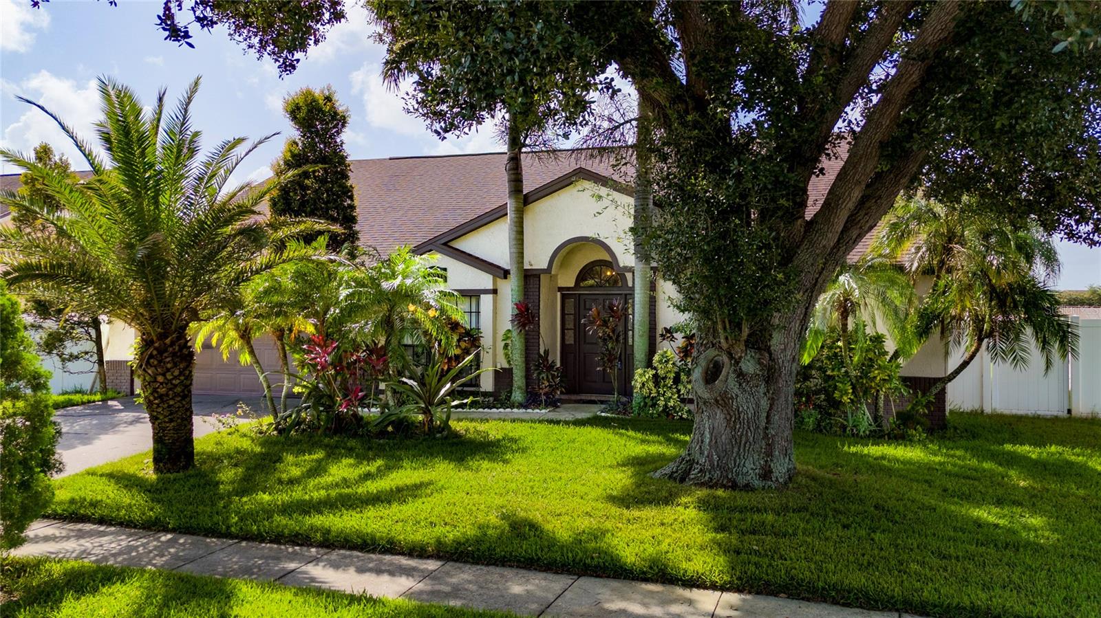 Image 2 of 42 For 12017 Fambridge