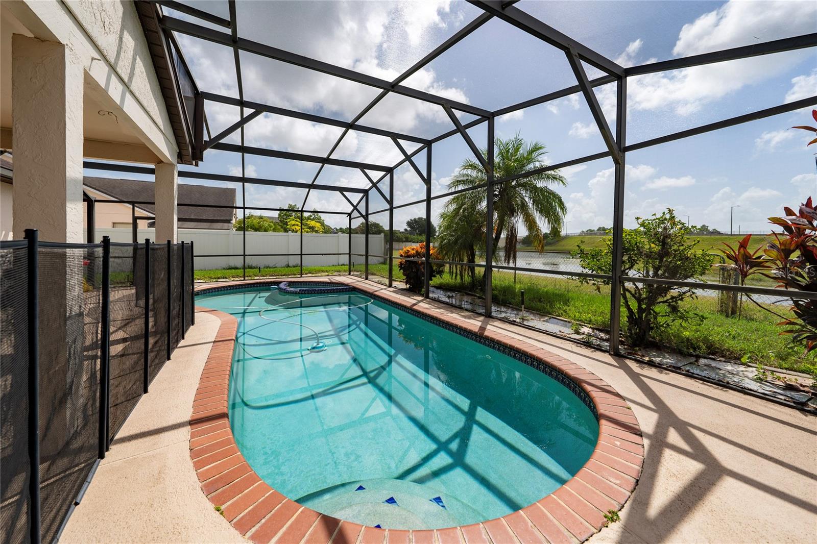 Image 33 of 42 For 12017 Fambridge