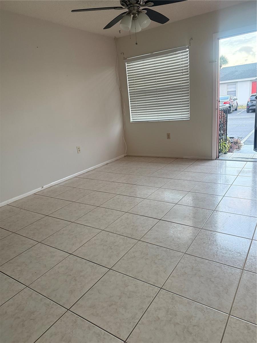 Image 11 of 14 For 22 Lake Villa Way