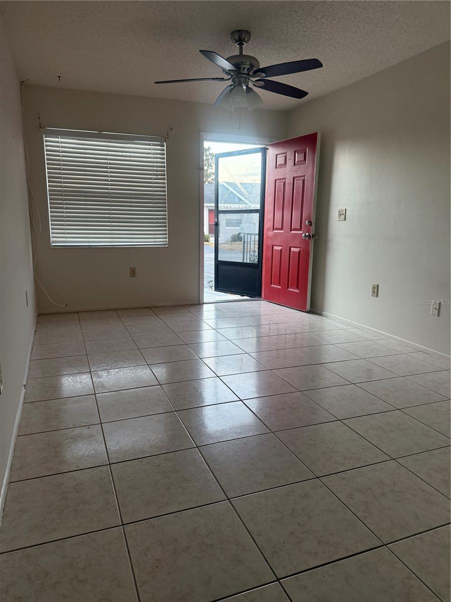 Image 3 of 14 For 22 Lake Villa Way