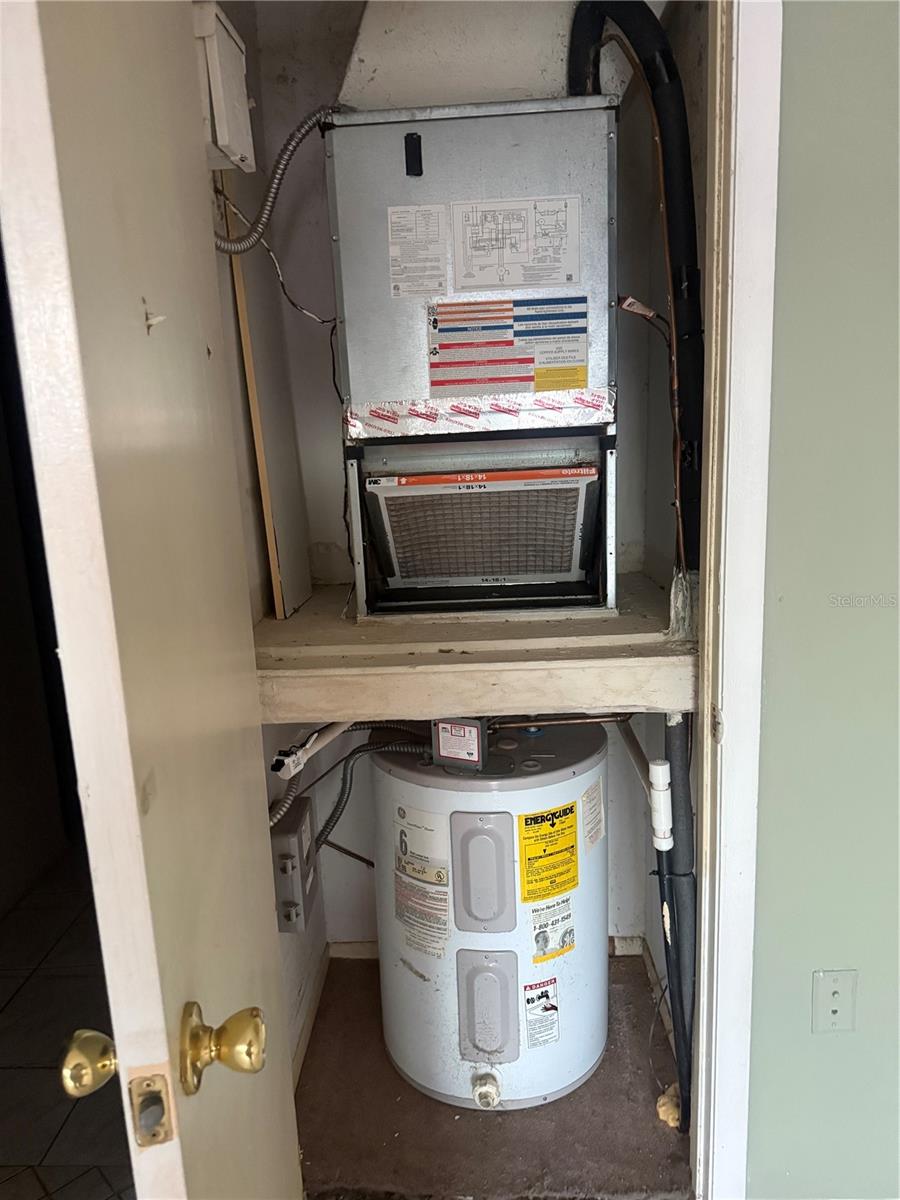 Image 7 of 14 For 22 Lake Villa Way