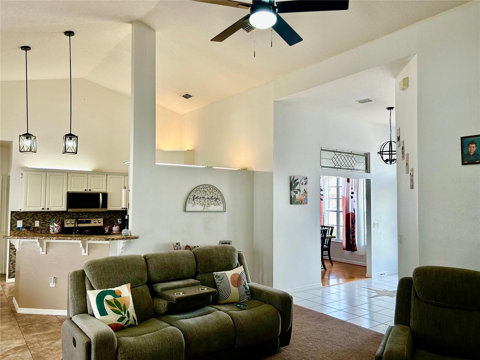 Image 10 of 55 For 2085 Raymond Drive